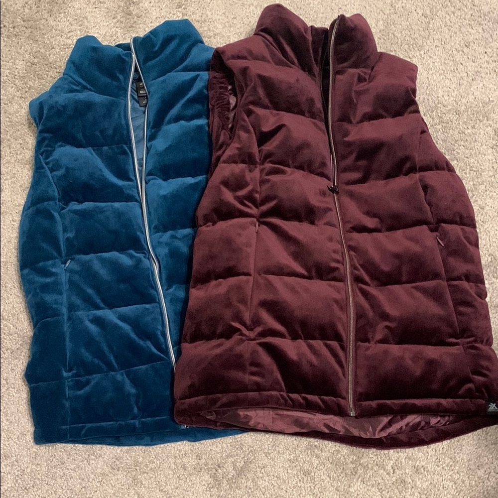 ZeroXposur Women's Puffer Vests - Blue and Burgundy